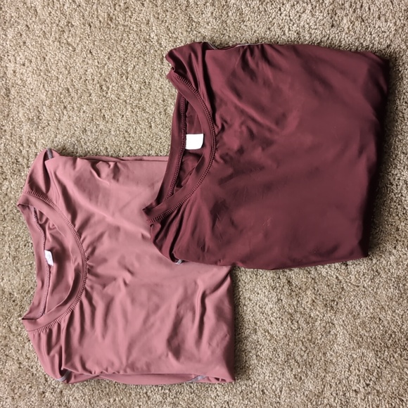 2 Pack Compression Shirts - Picture 2 of 2